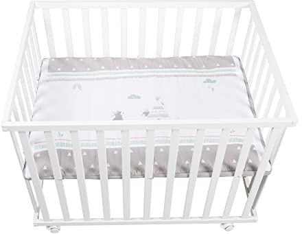roba Parque Infantil Rectangular 75 x 100 cm Indibear + Colchoneta y Ruedas con Freno - Base Ajustable en Altura - Madera Blanca