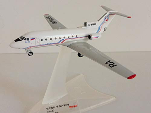 Herpa Vologda Air Company Yakovlev Yak-40 Ded Moroz 1/200 diecast plane model aircraft