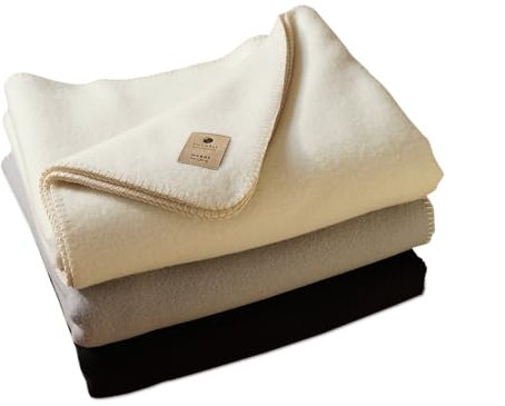 TILLHÅLL Ganzjahres Wolldecke aus 100% Bio-Schurwolle | kühlt im Sommer & wärmt im Winter | robust & temperaturausgleichend | Made in Germany | 150x200 cm | Cremeweiß