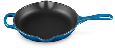 LE CREUSET Signature Enamelled Cast Iron Skillet Frying Pan with Helper Handle and Two Pouring Lips, for All Hob Types and Ovens, 23 cm, Marseille Blue, 201822320