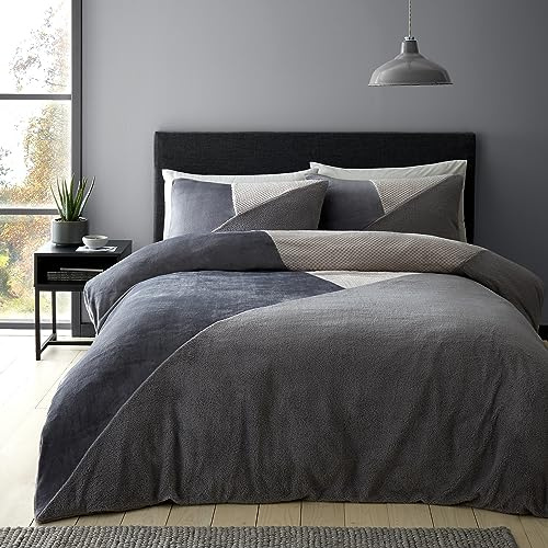 Catherine Lansfield Cosy Larsson Geo Fleece Single Duvet Cover Set with Pillowcase Grey