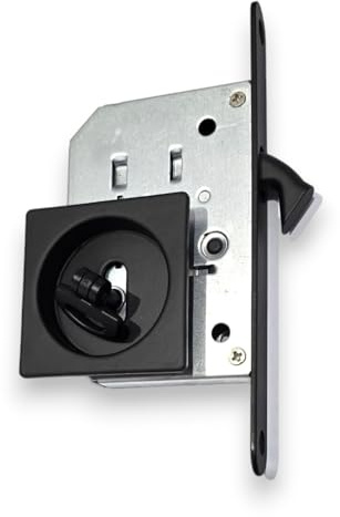 BricoShopping set MANIGLIE per PORTA interna in legno A SCOMPARSA SCORREVOLE KIT con SERRATURA ad INCASSO GANCIO chiave e nottolino cieca Quadrato bocchetta acciaio (Quadrato C/C, Nero)