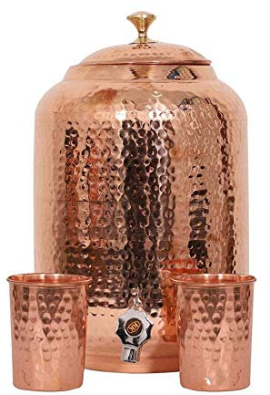 HandicraftWorld Dispensador de agua de cobre puro, hecho a mano, hecho a mano, 4 litros, depósito de almacenamiento de agua curativa Ayurveda, botella de cobre, jarra con 2 vasos martillados (8