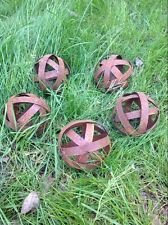 Lot de 5 boules décoratives en métal patiné aspect rouille, décoration de jardin, 10 cm