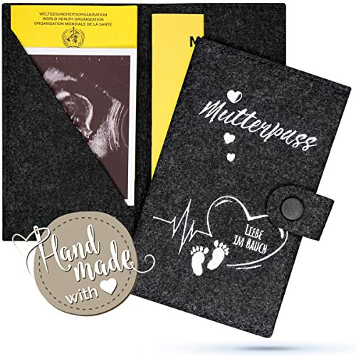 Emadele Mutter-Kind-Pass Hülle Herz und Fuß 'Liebe im Bauch' Anthrazit aus Filz Handmade. Mutterpasshülle Organizer Fächer für Ultraschallbilder, Impfpass-Hülle Format für Östereichischen Mutterpass