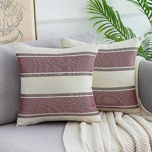 DakTou Copricuscini 2 Pezzi Lino Fodera per Cuscini Biancheria Copricuscino Quadrato Elegante Moderne a Righe Federe Cuscini Boho Home Decor per Divano Soggiorno Letto e Sedia 40x40cm Rosso