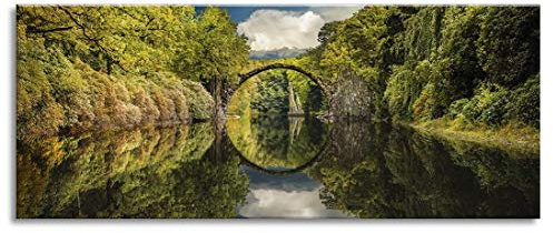 Glasbild Devil's Bridge 50 x 125 cm I Calm Nature Kollektion I Mauerwerksbogenbrücke Natur Wald Brücke I Wandbild aus Glas I Bild Wohnzimmer Schlafzimmer Küche I XXL groß Querformat Brücke Landschaft