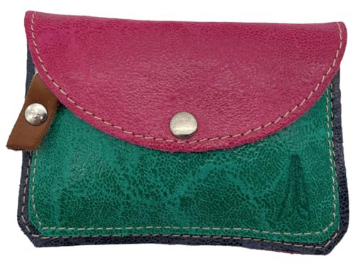 Blanck Monedero Tarjetero Piel Tricolor Verde – Fucsia – Azul Mujer. Cierre Solapa con Broche. Bolsillo Delantero con Cremallera y Tira de Piel. Medidas 11 x 8 x 1 cm y 26 gr. Fabricado en España.