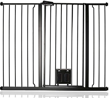 Bettacare Haustiergitter mit Verriegelbarer Katzenklappe, 120.3cm - 127.9cm, Schwarz, 104cm in der Höhe, Extra Hohes Haustier Sicherheitsgitter mit Katzenklappe, Einfache Installation