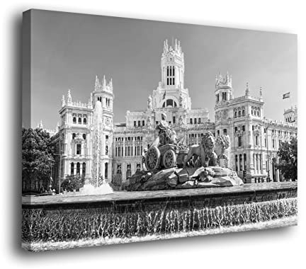 Genérico Cuadro Lienzo Canvas Fuente Cibeles en Madrid con Edificio Correos en Color y Blanco y Negro - Lienzo de Tela Bastidor Madera de 3 cm - Alta resolucion (Blanco y Negro, 50)