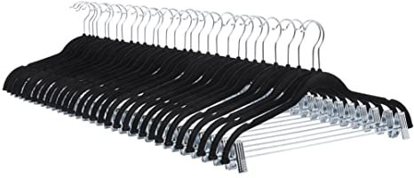 Amazon Basics Rockbügel beflockt, mit Clips, 24-er Pack, Schwarz