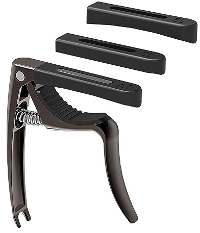 Linrax C3 Gitarr Capo, 4 i 1 Kapodaster med Bridge Pin Puller, Kapo Capodaster för Akustisk Gitarr Elgitarr Klassisk Gitarr Bas Ukulele Banjo Mandolin, 3 Silikonhuvuden, Gitarr Tillbehör, Svart Krom