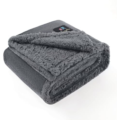luciphia Manta Impermeable para Perros, Lavable Manta para Perros y Gatos Grande Mediano Pequeño, Sherpa Fleece Protección de Sofá, Cama, Coche, Lavable a Máquina Gris Claro L (145 * 165cm)