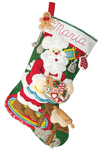 Bucilla Kit de fabricación de medias de fieltro de Papá Noel de 45,7 cm, suministros perfectos para manualidades y manualidades de punto de aguja, 89312E