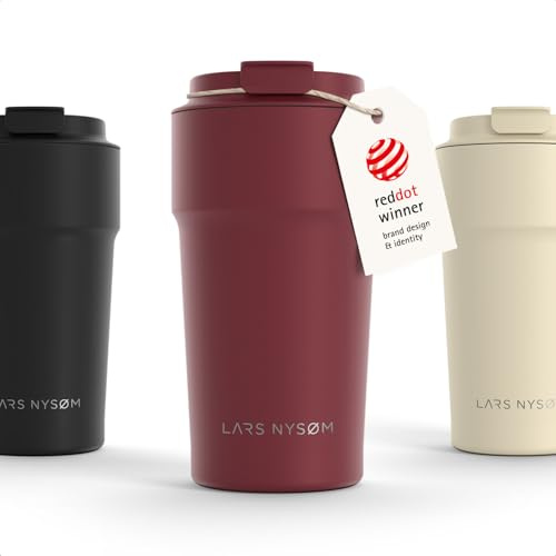 LARS NYSØM Thermo Kaffeebecher-to-go 500ml | Travel Mug 0,5 Liter med isolering | Silikonbas med grepp | Utsläppssäker rostfri termosmugg för kaffe och te på språng (Berry Red - Powder, 500ml)