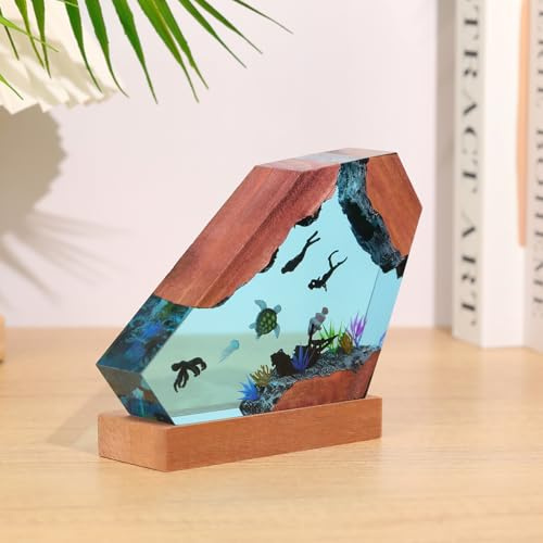 Drawelry Ocean Epoxy Resin Lamp with LED, Handmade Shark Diver Night Light, Deep Sea Decor for Desk Bedroom, Unique Birthday Gift for Men Dad Diving Lovers (Octopus & Diver)
