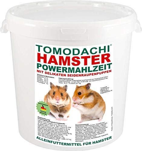 Tomodachi Hamsterfutter, Alleinfutter Hamster mit tierischem Eiweiß - Seidenraupen, wenig Pellets, viel Gemüse, Möhrenflocken, Erbsenflocken, Kräuter, Kerne, Nüsse, Hamster Powermahlzeit 3kg Eimer