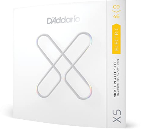 D'Addario Gitarrsträngar – XS Belagda Elgitarrsträngar – Förlängd livslängd för 6-strängade gitarrer – XSE0946 – Superlätt topp/Regular botten, 9-46 – 1 set | XS nickelsträngar ger långvarigt ljud, stämstabilitet, hög hållbarhet och en smidig spelkänsla.