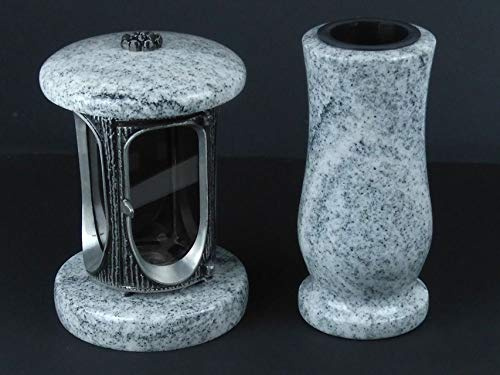 designgrab Farol para tumbas de aluminio con aspecto envejecido y jarrón en granito viscocont blanco.