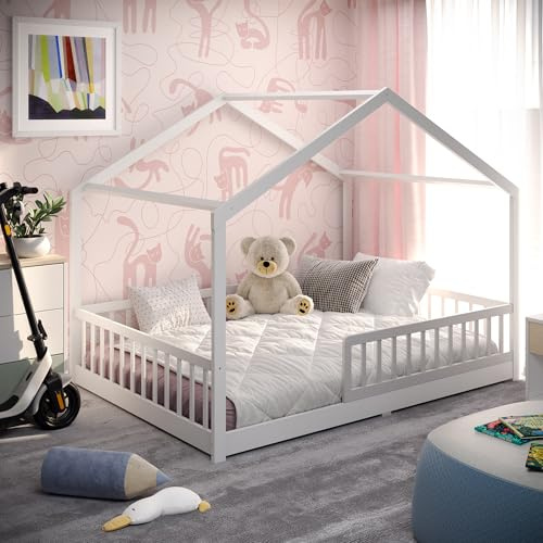 CADANI Malte Kinderbett 140x200 cm – Hausbett mit abnehmbarem Rausfallschutz, bis 200 kg belastbar, Roll-Lattenrost, Montessori Bodenbett aus Massivholz Kiefer, Weiß