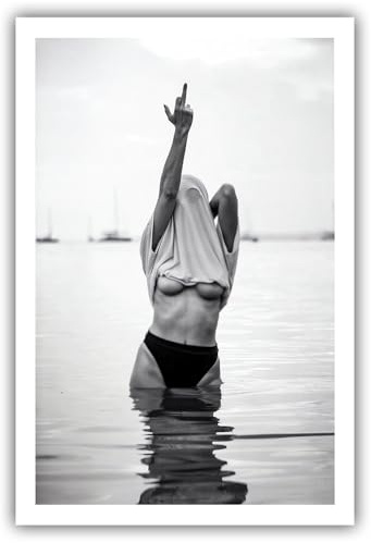 Acqooeakt Vintage-Wandkunst, feministische Frauen-Poster, sexy Frau im See, feministische Mittelfinger-Kunstdruck, Leinwand, Mädchenzimmer, Wanddekoration, Ästhetik, 40,6 x 61 cm, ungerahmt