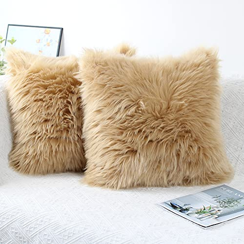 OYIMUA 2 Pcs Weicher Zierkissenbezüge Deko Kissen Schaffell Lammfell Kunstfell Langhaar Zierkissen Kissenbezug Fellimitat Sofakissen Cuddly Kissen (Beige, 60 x 60 cm)