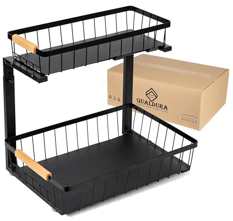 QUALDURA Organizador Bajo Fregadero Cocina y Baño, Estante Metálico con 2 Bandejas Extraíbles, Altura Ajustable y Sistema Antivuelco, Organizador para Productos de Limpieza y Ahorro de Espacio, Negro
