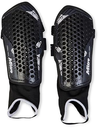 Mitre Aircell Parastinchi da calcio, protezione per caviglie, traspiranti, leggeri, nero/bianco, taglia M