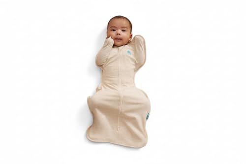 Love To Dream™ Swaddle UP™, Größe S 3,5–6 kg – Haferflockenfarben | Enganliegend, angenehme Passform, fördert Schlaf | 1,0 Tog, Frühling & Sommer 20–24 °C | Waschbare Baumwolle & Doppelreißverschluss