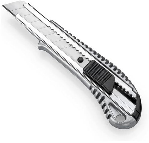 Cúter Mediano Metálico Profesional, Cuchillas de 18 mm, Ergonómico, Gris