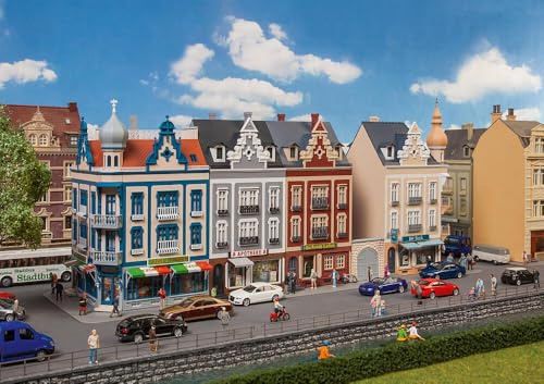 FALLER Radhusrad Beethovenstraße modellbyggsats med 1068 enskilda delar 452 x 118 x 200 mm I modelljärnväg tillbehör H0 I modelljärnväg H0 stad