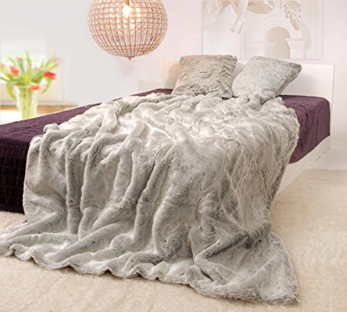 Felldecken Wohnen & Accessoires Felldecke aus Fellimitat in 5 Größen - Silberfuchs - Webpelzdecke, Kuscheldecke, Tagesdecke (240 x 260 cm)