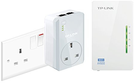 TP-Link TL-WPA4226TKIT V1.2 - Kit de amplificador o clonado de señal wifi (punto de acceso wifi hotspot/banda ancha, 600 Mbps, 2 puertos, no requiere configuración, enchufe de Reino Unido, 2 unidades)