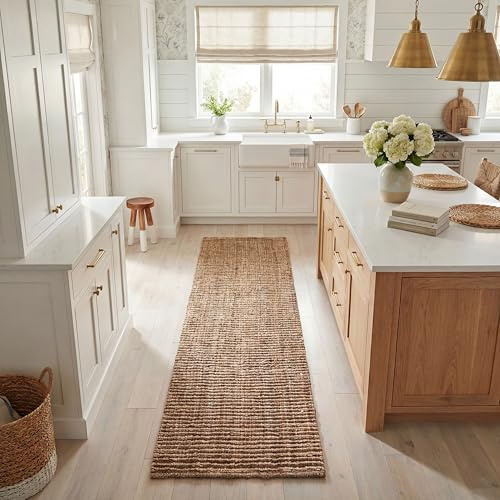 SAFAVIEH Natural Fiber Collection Runner Rug - 2'6 x 8', Natural Brown, Handmade Jute, Farmhouse Style, Chunky Textured Thick Pile (NF447A)