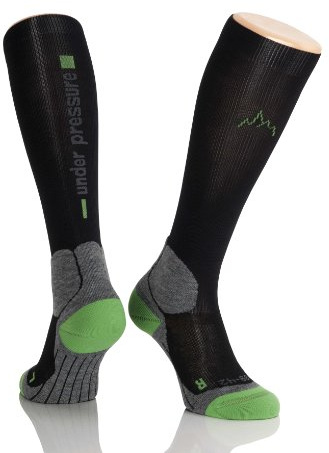 Sport Kompressionsstrumpf 'under pressure' TREKKING- Kompressionsklasse 18-21mmHg (schwarz/grün, 43-46 (Wadenmaß: 32-44cm))