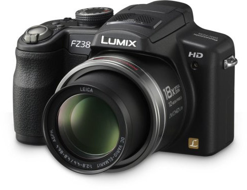 Panasonic LUMIX DMC-FZ38 EG-K Fotocamera Digitale 12 Megapixels, Zoom Ottico 18x, Display 6.9 cm (2.7 Pollici), Stabilizzatore di Immagine, Colore Nero
