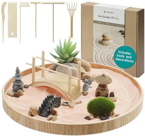 Navaris Giardino Zen da Tavolo - Mini Giardino Zen da Scrivania - Meditazione Accessori Giardino - Idea Regalo Arredo Giapponese - Rotondo 24 x 24 x 2 cm - con Sabbia Rosa