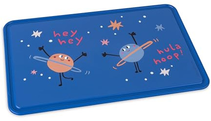 Koziol CONNECT BOARD SPACE Frühstücksbrettchen | für Kinder ab 6 Monate | originelles Motiv, bruchfest, pflegeleicht | biozirkulärer Kunststoff, spülmaschinengeeignet, melaminfrei (organic space blue)