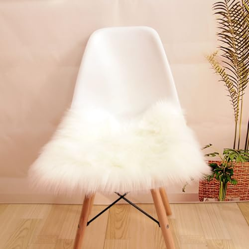 Kunstfell Sitzkissen, Kleiner Quadratisch Felle für Stühle, Plüsch Flauschiger Sitzauflage Stuhl, Flauschiger Teppich, Sitzfelle für Stühle Dekofell Schlafzimmer Asthetische (Weiß, 40*40 CM)