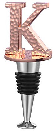 WishDeco Weinverschluss, Flaschenverschluss, Weinflaschenverschluss, Sektflaschenverschluss, Flaschenstöpsel, Wein Geschenk für Weinliebhaber, Geschenk-Box, Rosévergoldung, Anfangsbuchstabe K
