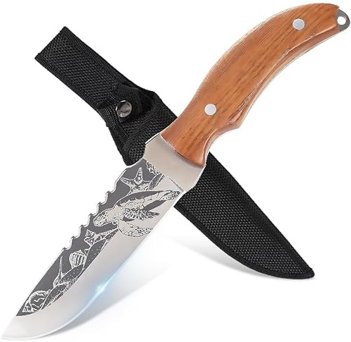 Couteau Outdoor 27cm – Lame Straight-Back Large avec Dos Dentelé et Gravure Tortue Récif Noircie, Poignée Ergonomique Courbée en Bois de Hêtre Chaud avec Repose-Doigt, Compagnon Robuste pour la Nature