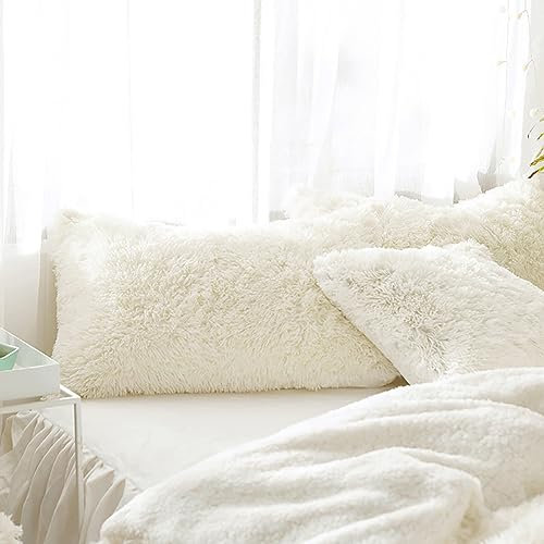 Michorinee 2er Set Flauschige Zierkissenbezüge 40 x 80 cm Creme Weiß Dekokissen Langhaar Kunstfell Zierkissen Dekorativ SofaKissenbezug Fellimitat Kissen Kissenbezug