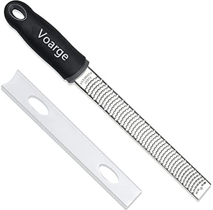 Voarge Grattugia per formaggio, grattugia per limone, in acciaio inox, antiscivolo, robusta e lavabile in lavastoviglie, per la vostra cucina (nero)