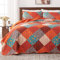 Qucover Tagesdecke 240x260 Rot Orange, Tagesdecke Patchwork Leicht Tagesdecke Bettüberwurf, Bedspreads aus Mikrofaser, Patchworkdecke Bunt mit 2 Kissenbezügen, Sofa Überwurfdecke für alle Jahreszeiten