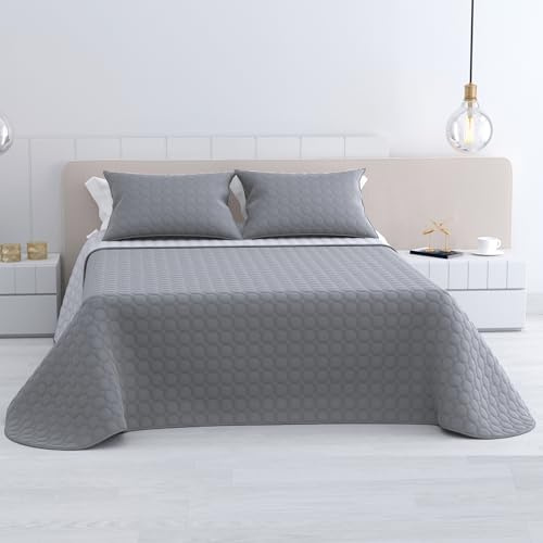 various - Colcha Bouti Emboss para Verano y Premivera,Reversible Liso de Color Gris + 1 Funda Cojin 50x70 cm,Colcha Cubrecama Ligera Fina,Entretiempo 100% Poliéster. (Cama 100-200 x 260cm)