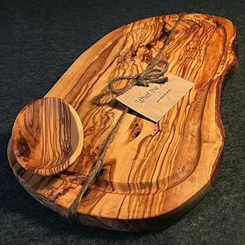 What the Art!® Olive Wood «Rustic» Gr. XXL | Olivenholz Schneidebrett + Dip-Schälchen | Handarbeit | ca. 43-45 x 17-23 x 2 cm | Käsebrett - Hackbrett - Tranchierbrett - Servierbrett
