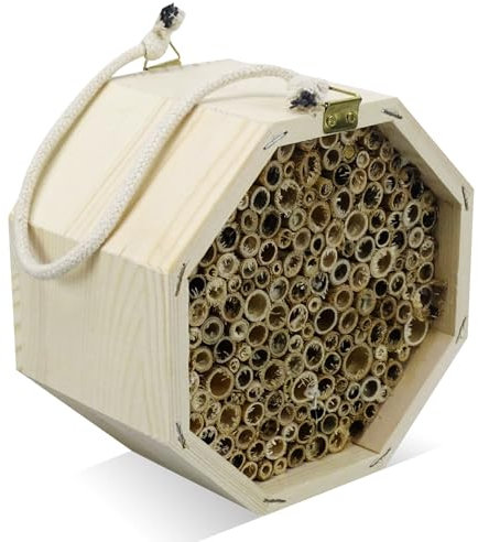 WIYETY Bienenhotel Insektenhotel aus Holz: Wildbienenhaus zum Hängen, Nisthilfe für Wildbienen, Insektenhaus für Bienen, Marienkäfer & Florfliegen, 15.5 x 15 x 9cm