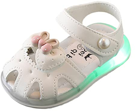YIzdegg Sandales pour filles - Chaussures d'apprentissage de la marche - Sandales d'été avec embout papillon - Chaussures de plage confortables - Boucle réglable - Sandales de randonnée légères pour