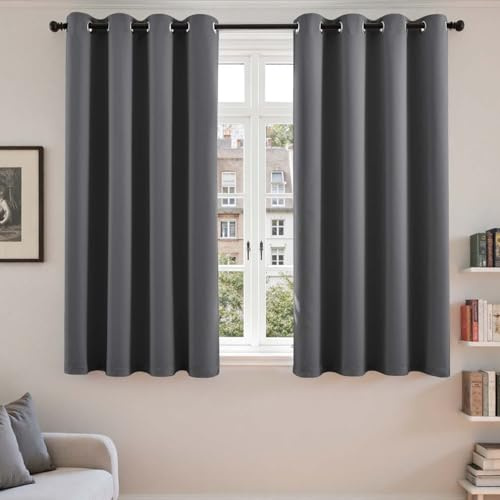 Vangao Gardinen kurz Blickdicht Vorhänge mit Ösen H145xB140cm 2er Set Blackout Curtains küchenvorhang Schlafzimmer für Wohnzimmer kurz Modern Kinderzimmer Living Room Dunkelgrau Verdunklungsvorhänge