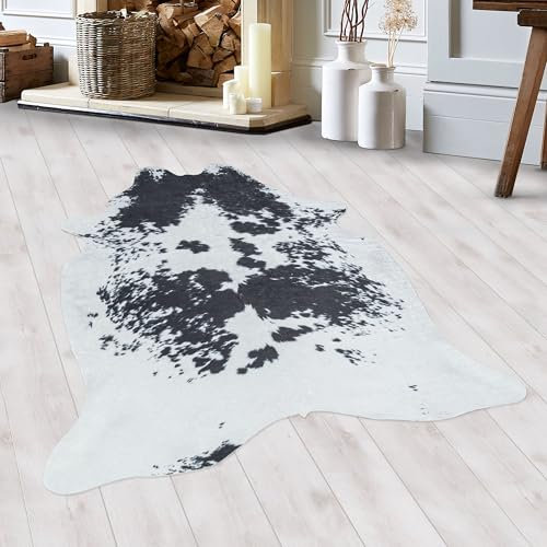 HomebyHome Alfombra de Pieles Piel sintética Tejida Plana Piel de Vaca Diseño de Piel de Vaca Sala de Estar Dormitorio Suave y Lavable Forma de Animal Antideslizante, Color:Negro, Tamaño:100x135 cm